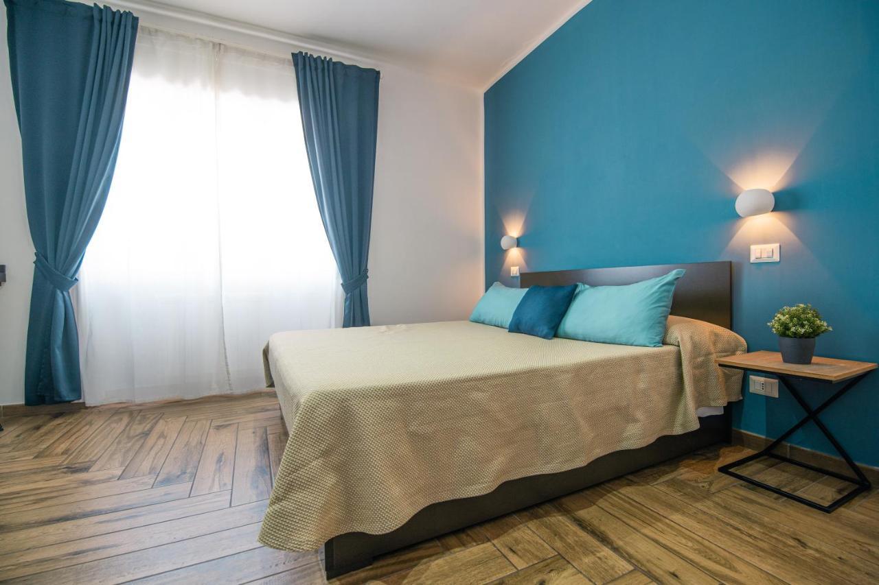 Hub Ferroviario - 12 Posti Letto Per Il Tuo Gruppo A Napoli Con Wifi E Netflix B&B 외부 사진