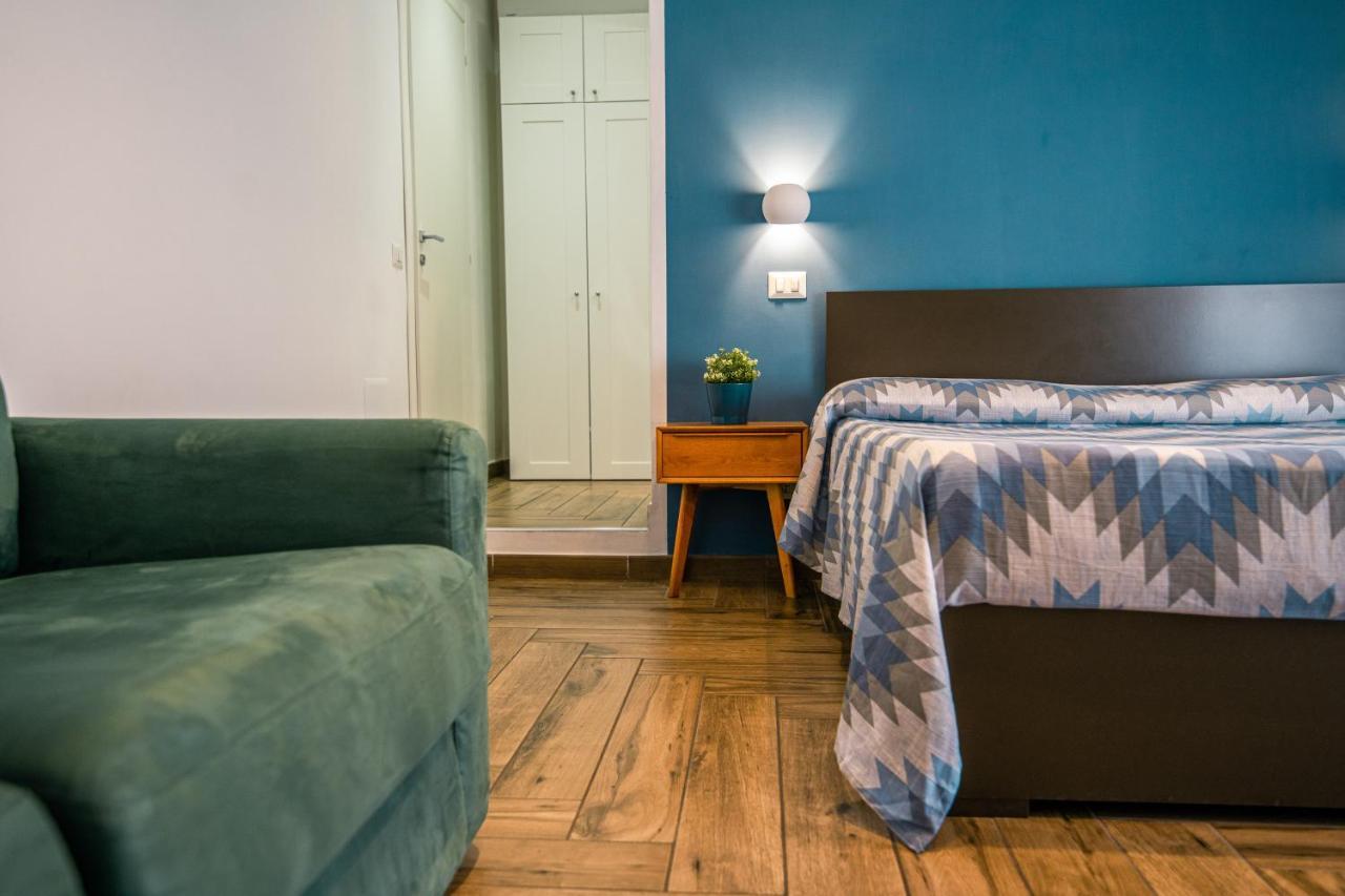 Hub Ferroviario - 12 Posti Letto Per Il Tuo Gruppo A Napoli Con Wifi E Netflix B&B 외부 사진