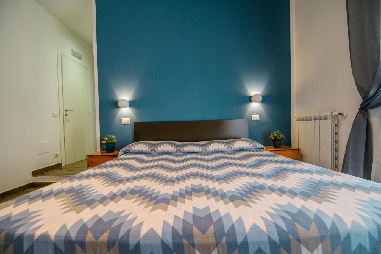 Hub Ferroviario - 12 Posti Letto Per Il Tuo Gruppo A Napoli Con Wifi E Netflix B&B 외부 사진