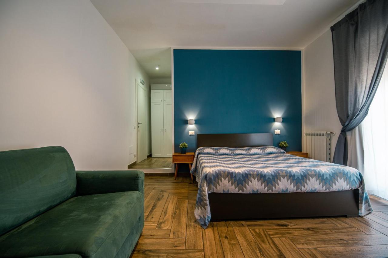 Hub Ferroviario - 12 Posti Letto Per Il Tuo Gruppo A Napoli Con Wifi E Netflix B&B 외부 사진